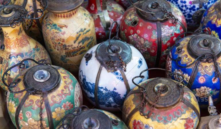 Pottery & Porcelain